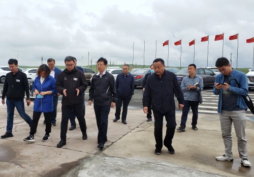 自治区文化和旅游厅厅长郑东波深入黄花沟旅游区进行调研